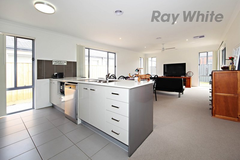 Photo - 23 Westonbury Drive, Point Cook VIC 3030 - Image 3