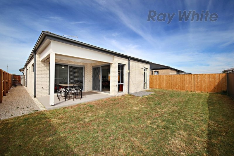 Photo - 23 Westonbury Drive, Point Cook VIC 3030 - Image 12