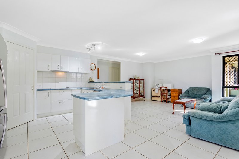 Photo - 23 White Gums Street, Landsborough QLD 4550 - Image 2