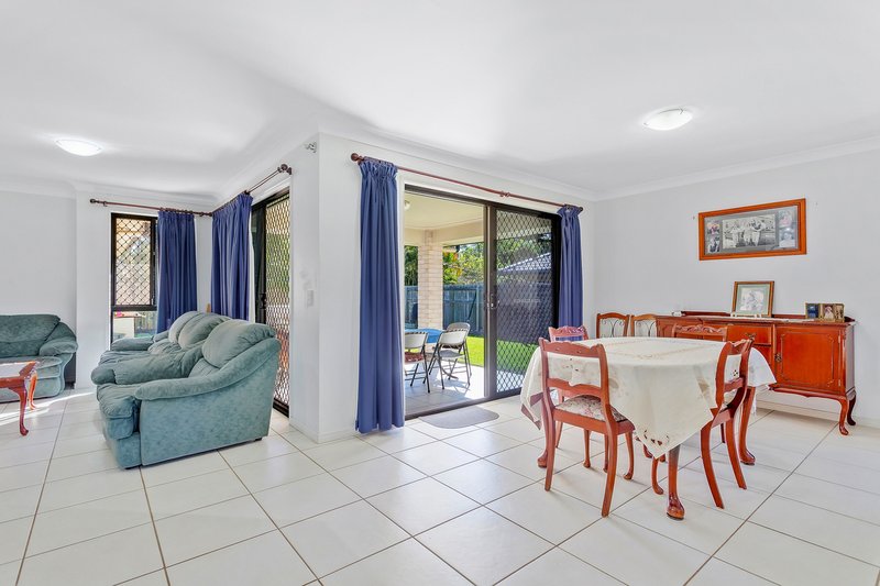 Photo - 23 White Gums Street, Landsborough QLD 4550 - Image 4