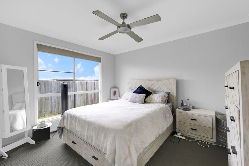 Photo - 2/3 Whitefield Street, Glenvale QLD 4350 - Image 8