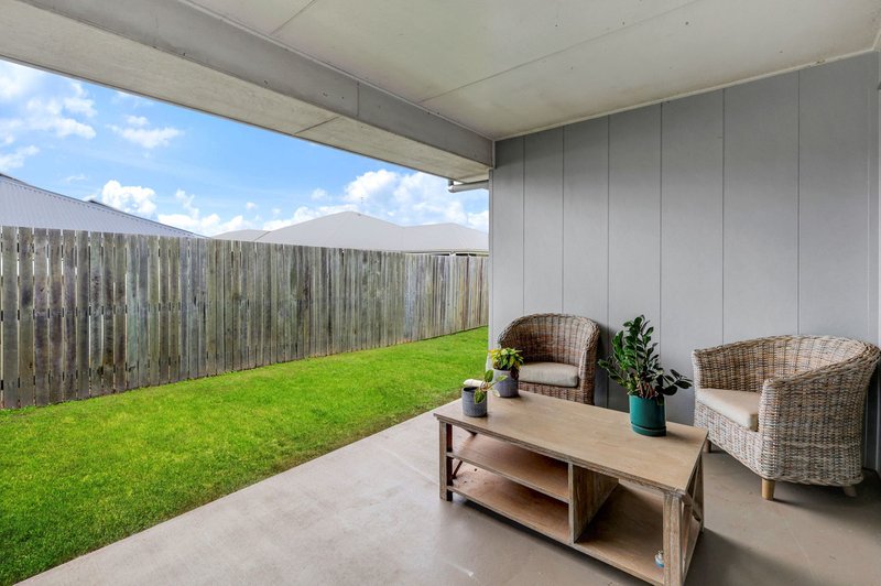 Photo - 2/3 Whitefield Street, Glenvale QLD 4350 - Image 13