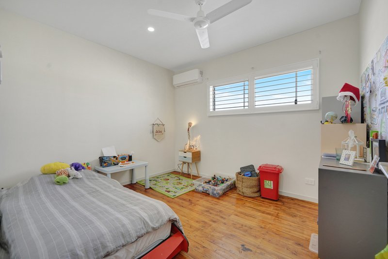 Photo - 23 Wighton Street, Margate QLD 4019 - Image 13