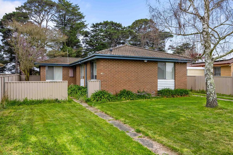 23 Willow Grove, Wendouree VIC 3355