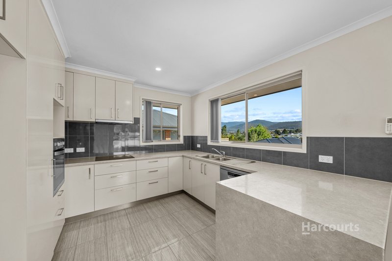 Photo - 2/3 Willow Walk, Austins Ferry TAS 7011 - Image 3