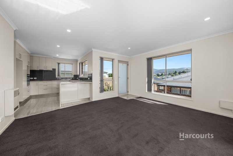 Photo - 2/3 Willow Walk, Austins Ferry TAS 7011 - Image 6