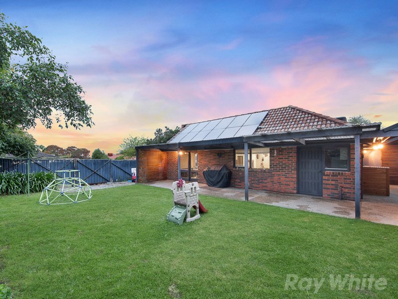 Photo - 23 Windermere Crescent, Mulgrave VIC 3170 - Image 11