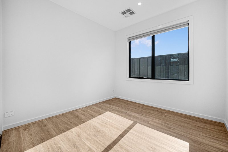 Photo - 23 Wiry Way, Tarneit VIC 3029 - Image 11