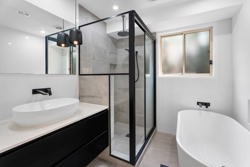 Photo - 23 Wollabi Crescent, Glenmore Park NSW 2745 - Image 10