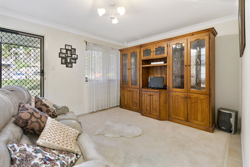 Photo - 23 Woodbine Avenue, Camira QLD 4300 - Image 5