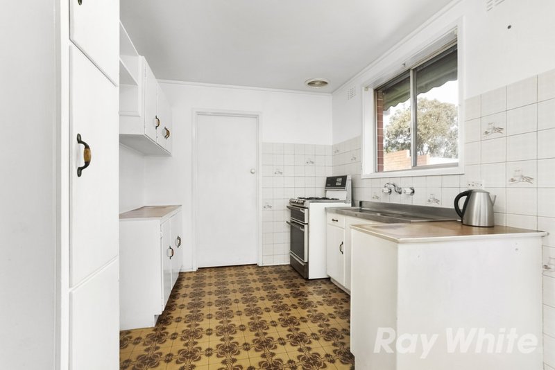 Photo - 23 Woolwich Drive, Mulgrave VIC 3170 - Image 5