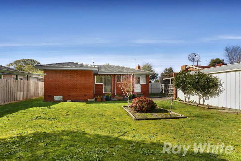 Photo - 23 Woolwich Drive, Mulgrave VIC 3170 - Image 9