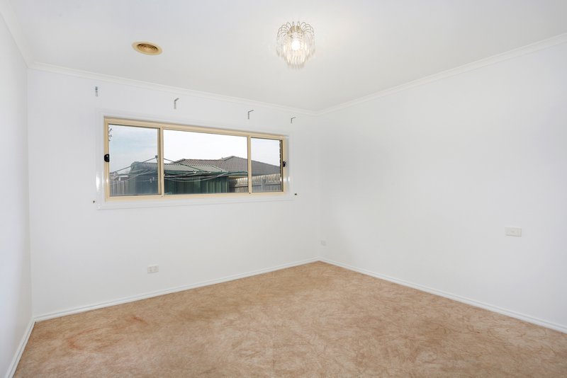 Photo - 23 Wrigley Crescent, Roxburgh Park VIC 3064 - Image 13