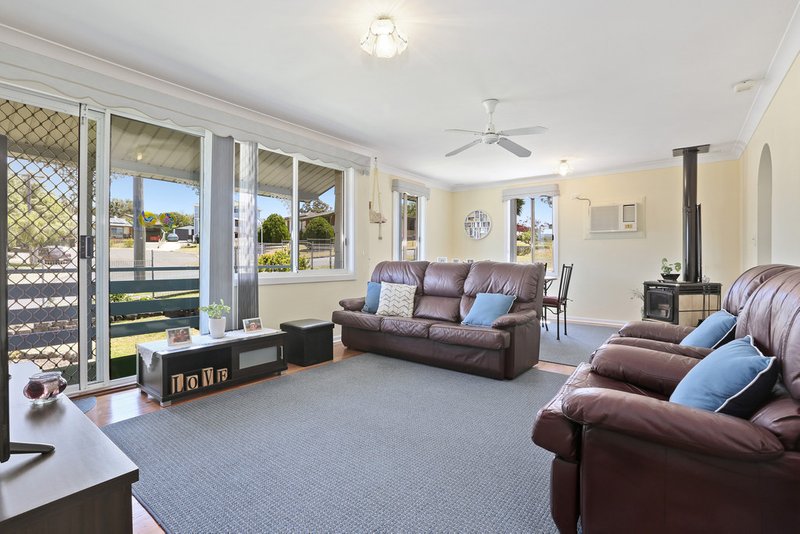 Photo - 23 Wyndarra Way, Koonawarra NSW 2530 - Image 2