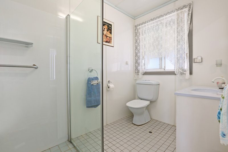 Photo - 23 Wyndarra Way, Koonawarra NSW 2530 - Image 6