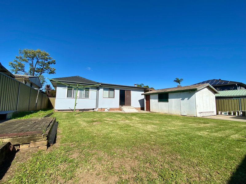 Photo - 23 Yarrangobilly Street, Heckenberg NSW 2168 - Image 13