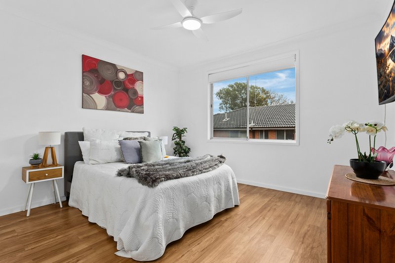 Photo - 2/3 Zelang Avenue, Figtree NSW 2525 - Image 5