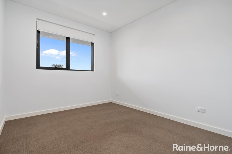 Photo - 2/30-36 Warby Street, Campbelltown NSW 2560 - Image 5