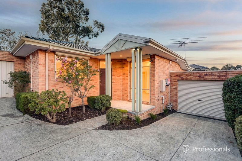 Photo - 2/30 Bales Street, Mount Waverley VIC 3149 - Image 1