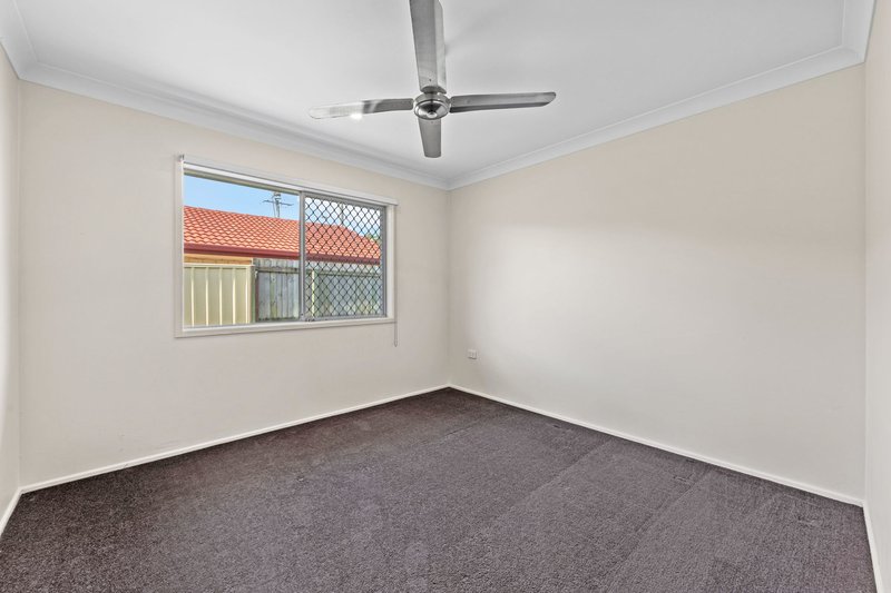 Photo - 230 Bayview Street, Runaway Bay QLD 4216 - Image 4