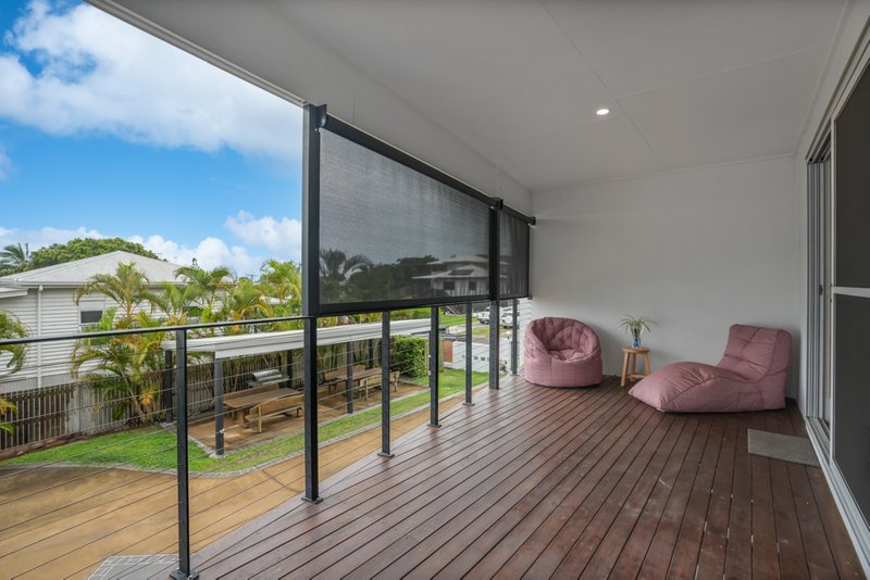 Photo - 2/30 Beach Avenue, Tannum Sands QLD 4680 - Image 6
