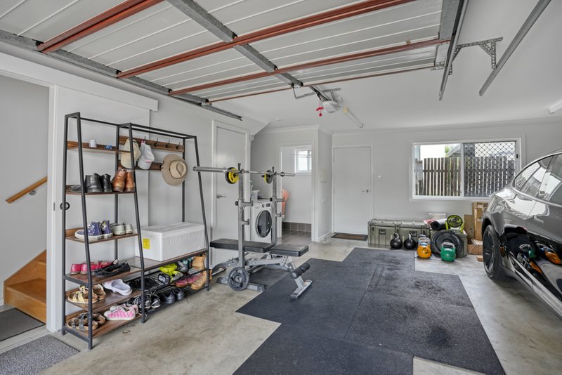 Photo - 2/30 Beach Avenue, Tannum Sands QLD 4680 - Image 7