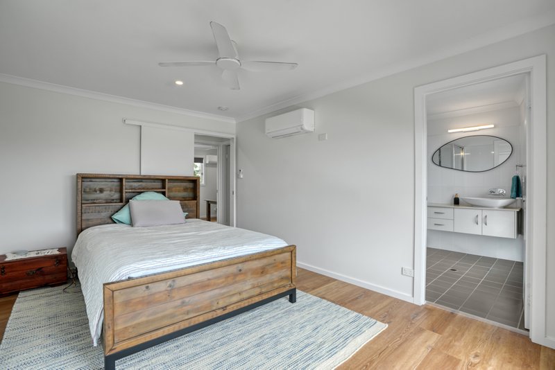 Photo - 2/30 Beach Avenue, Tannum Sands QLD 4680 - Image 12