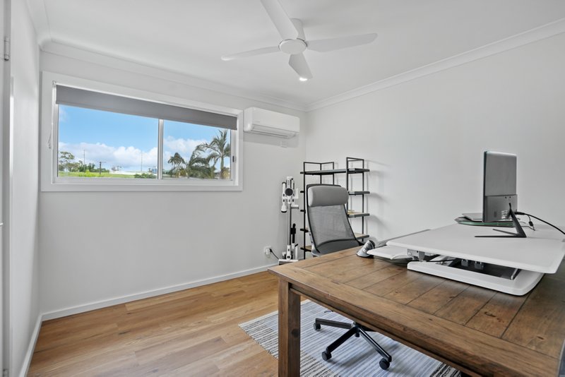 Photo - 2/30 Beach Avenue, Tannum Sands QLD 4680 - Image 15