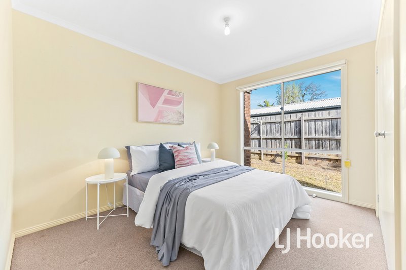 Photo - 2/30 Bride Avenue, Hampton Park VIC 3976 - Image 8