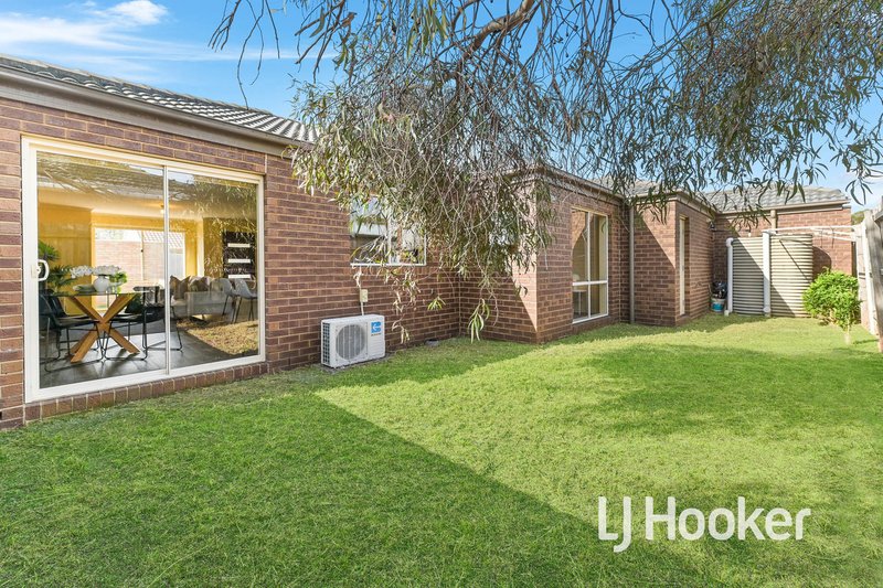 Photo - 2/30 Bride Avenue, Hampton Park VIC 3976 - Image 13