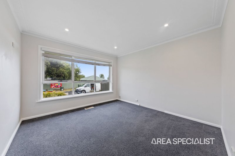 Photo - 2/30 Cornwall Street, Hallam VIC 3803 - Image 3