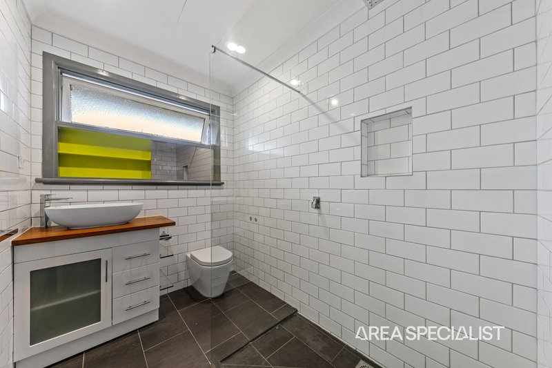 Photo - 2/30 Cornwall Street, Hallam VIC 3803 - Image 5