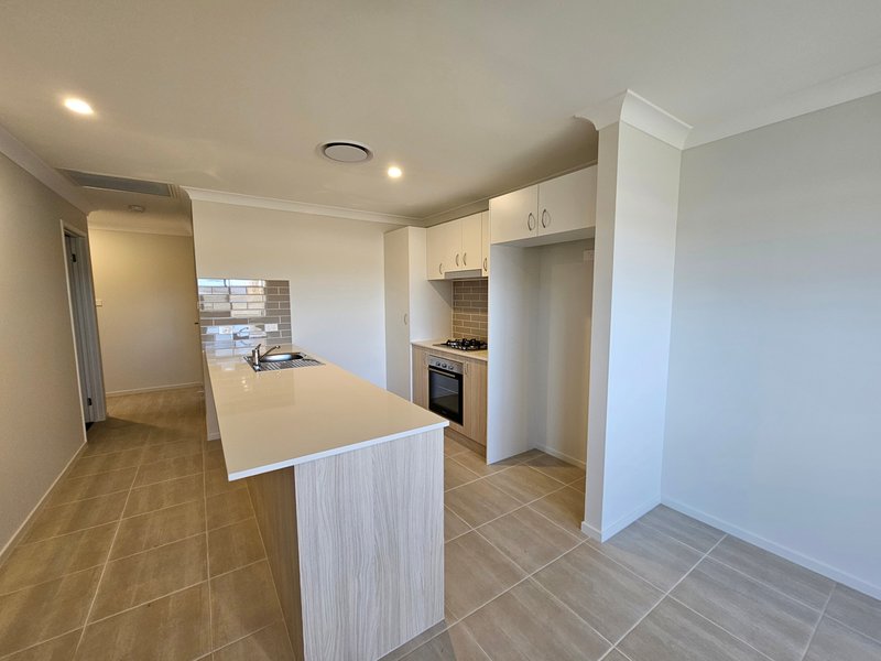 Photo - 2/30 Corymbia Circuit, Heddon Greta NSW 2321 - Image 6