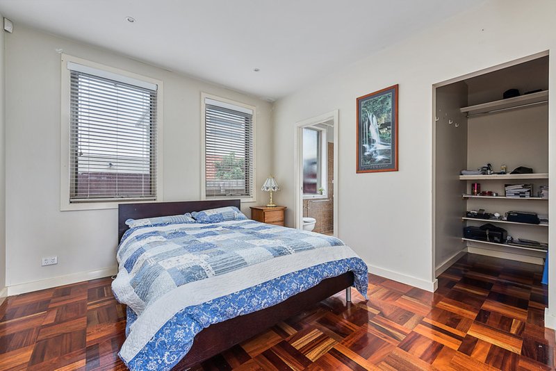 Photo - 2/30 David Street, Noble Park VIC 3174 - Image 3