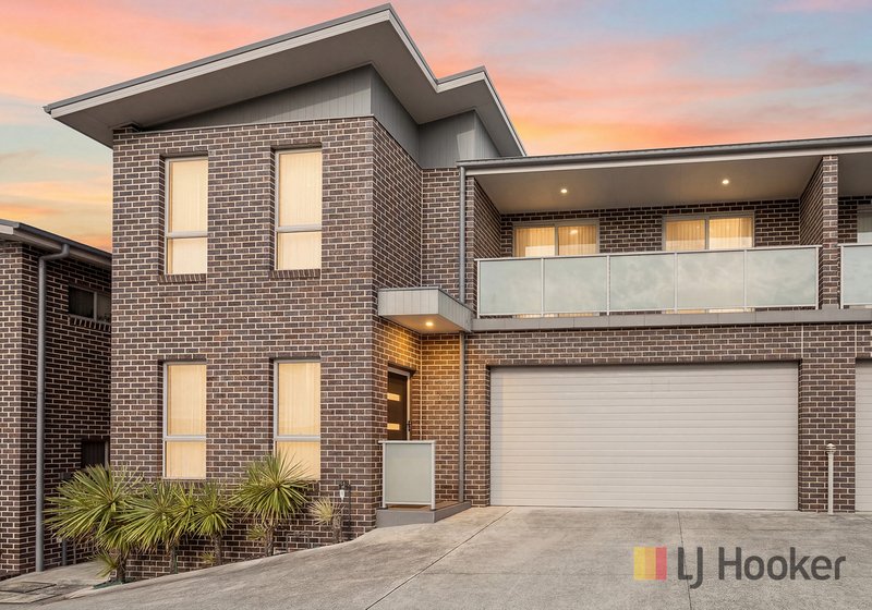 Photo - 2/30 Falcon Street, , Shellharbour City Centre NSW 2529 - Image 1