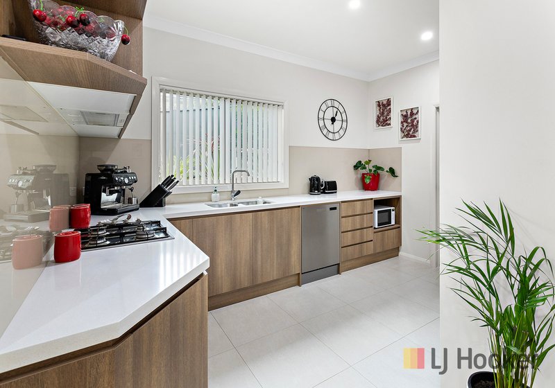 Photo - 2/30 Falcon Street, , Shellharbour City Centre NSW 2529 - Image 3