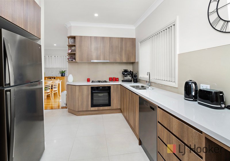 Photo - 2/30 Falcon Street, , Shellharbour City Centre NSW 2529 - Image 4