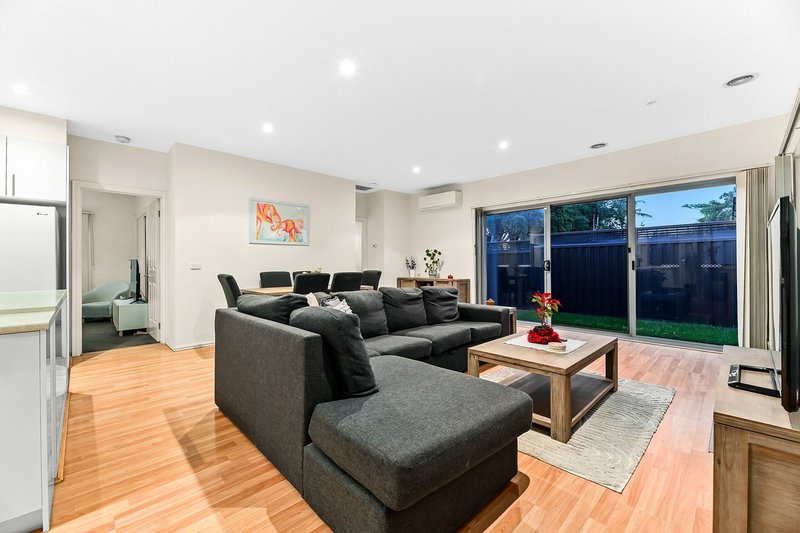 Photo - 2/30 Fourth Avenue, Chelsea Heights VIC 3196 - Image 4