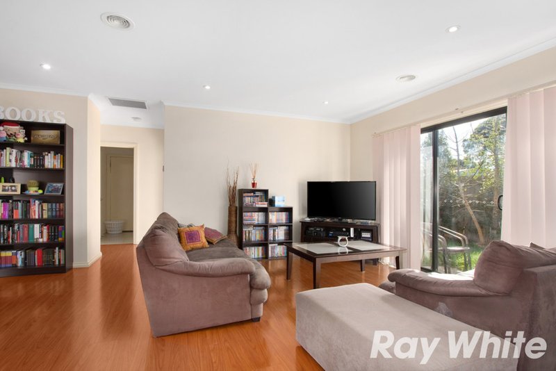 Photo - 2/30 Grand Central Boulevard, Pakenham VIC 3810 - Image 4