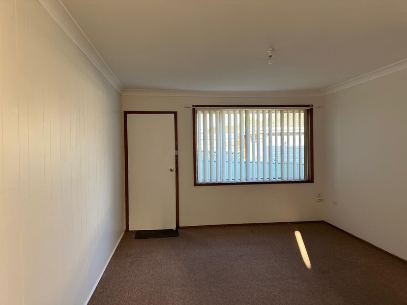 Photo - 2/30 Hopetoun Street, Oak Flats NSW 2529 - Image 3