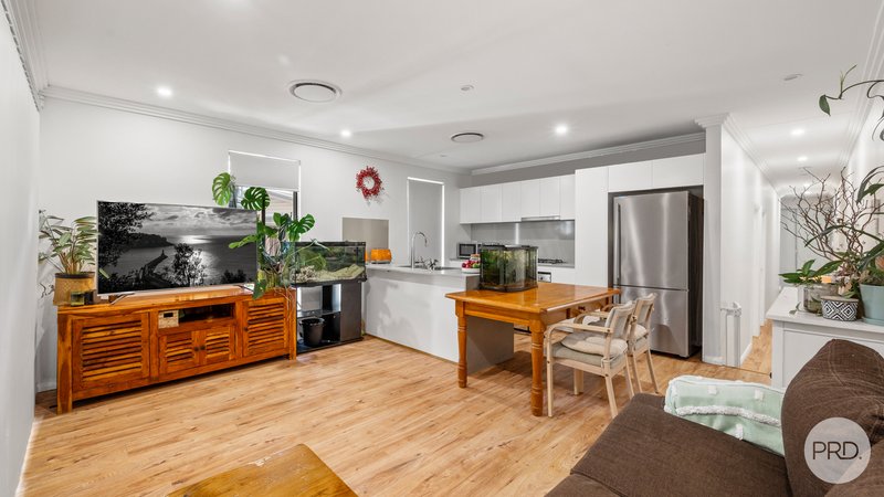 Photo - 2/30 Kareela Avenue, Penrith NSW 2750 - Image 5