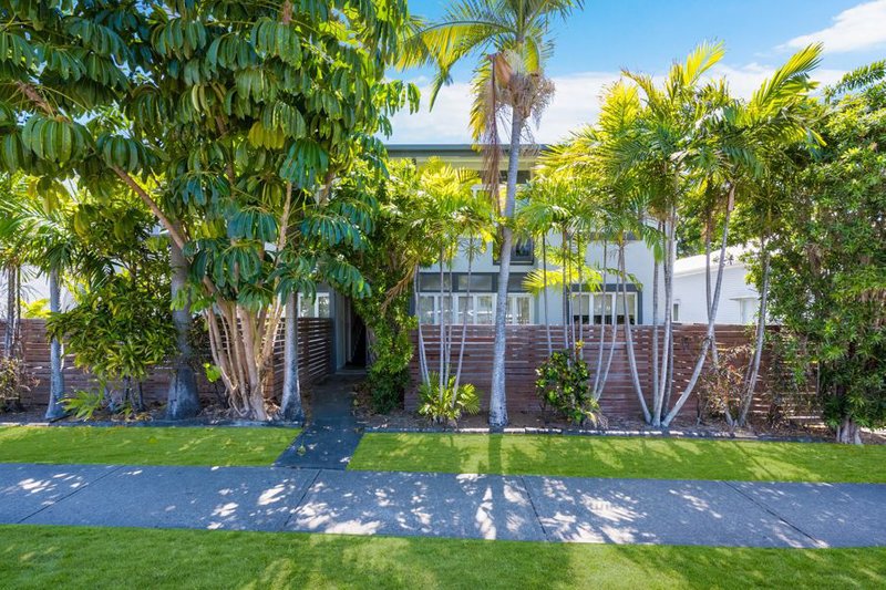 2/30 Landsborough Street, North Ward QLD 4810