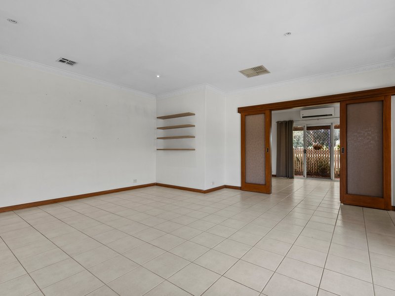 Photo - 2/30 Lochside Drive, West Lakes SA 5021 - Image 8