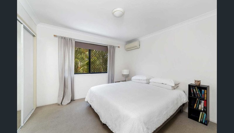 Photo - 2/30 Macdonell Street, Toowong QLD 4066 - Image 5