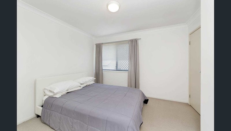 Photo - 2/30 Macdonell Street, Toowong QLD 4066 - Image 6