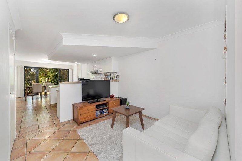 Photo - 2/30 Macdonnell Street, Toowong QLD 4066 - Image