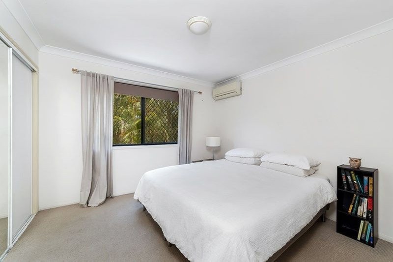 Photo - 2/30 Macdonnell Street, Toowong QLD 4066 - Image 4