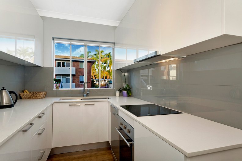 Photo - 2/30 Malcolm Street, Narrabeen NSW 2101 - Image 3