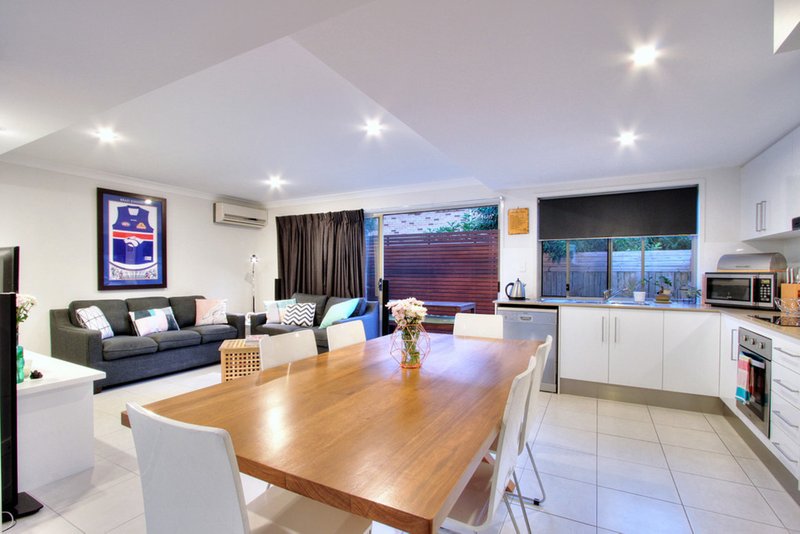 Photo - 2/30 Maranda Street, Shailer Park QLD 4128 - Image 3