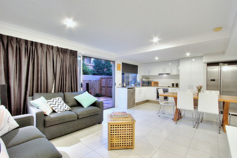 Photo - 2/30 Maranda Street, Shailer Park QLD 4128 - Image 9